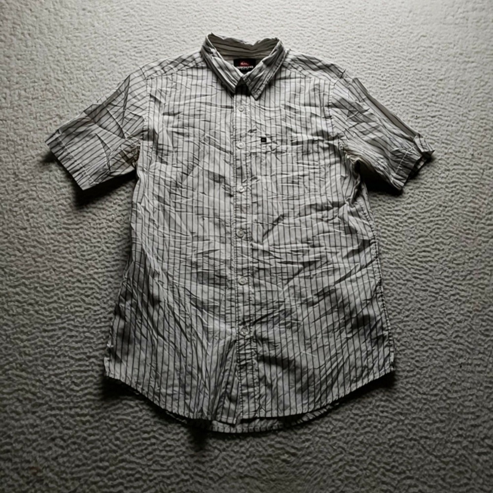 Quiksilver Shirt Mens Small White Stripe Short Sleeve Cotton Button-Up Casual